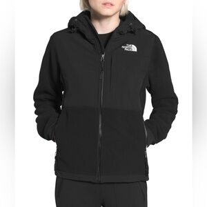 The North Face Men's Black Performance Jacket size M